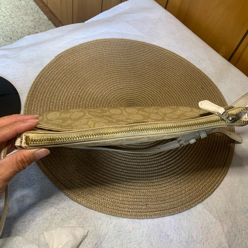 Authentic Coach - image 5